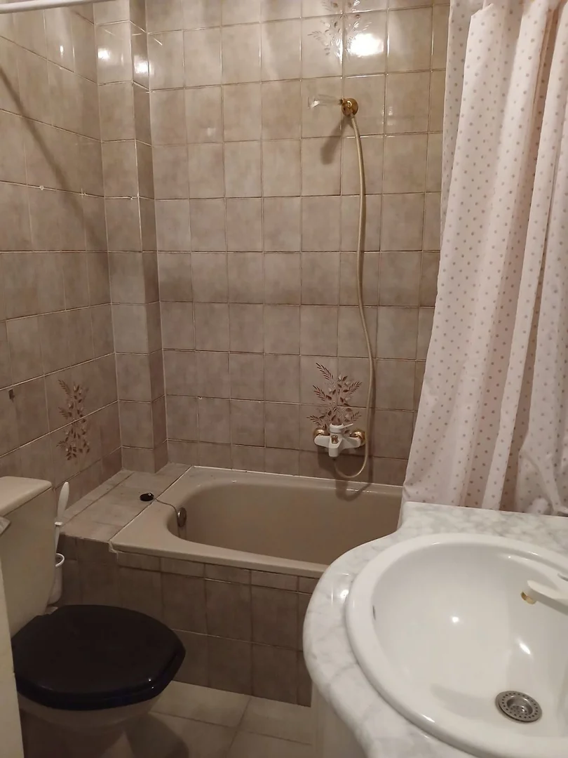 Chalet adosado en Mora d'Ebre - Foto 6