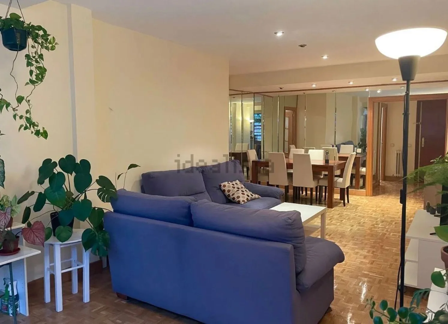 Piso en calle de Melilla, 12