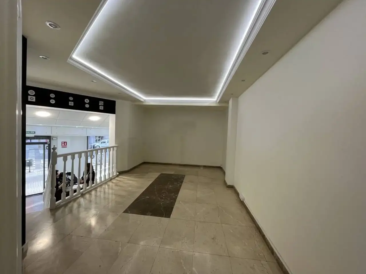 Local comercial en  Calle felipe II - Foto 3