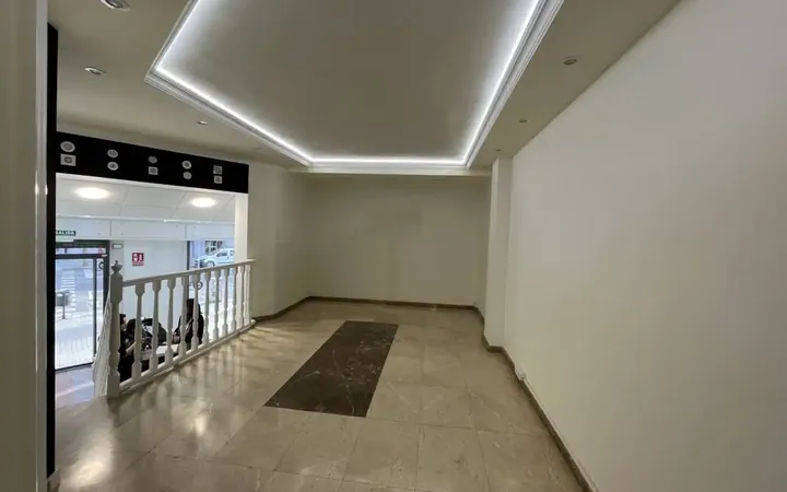 Local comercial en  Calle felipe II - Foto 3