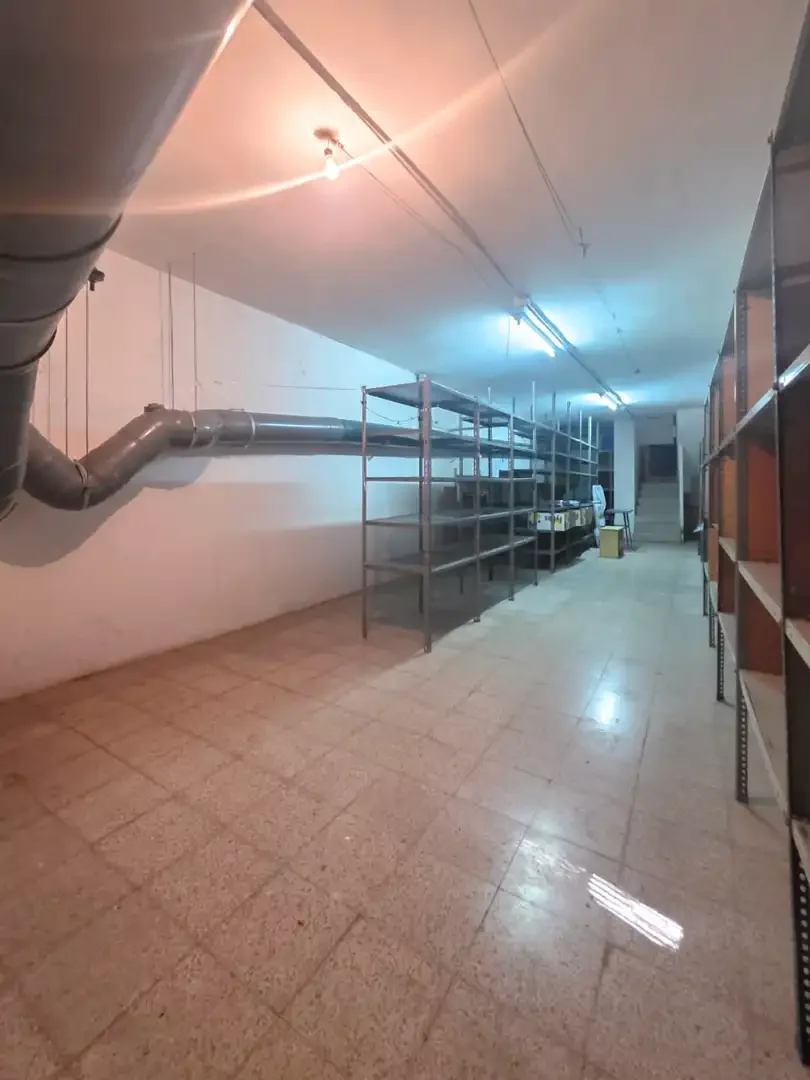 Local comercial en  Carrer de Josep Estivill 33 - Foto 11