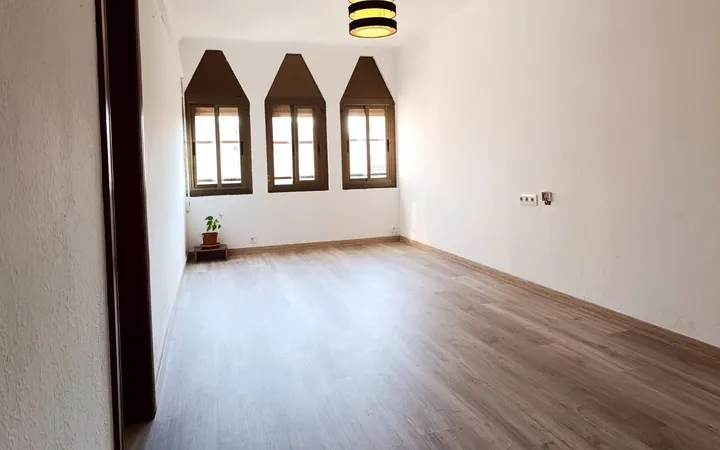 Piso en Calle dels Ferrocarrils Catalans, 80, La Marina del Port - Foto 1