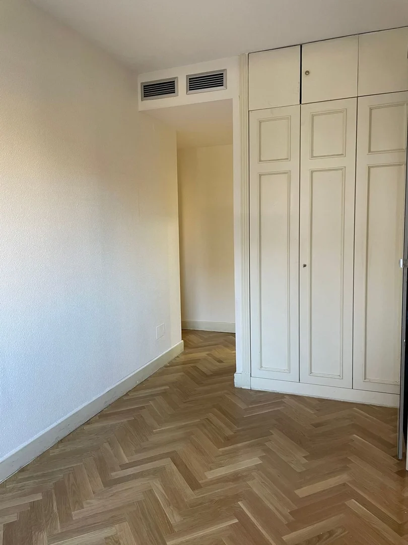 Piso en avenida del Talgo, 224 - Foto 6