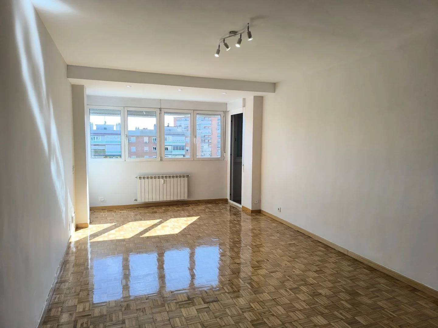 Piso en calle de Maqueda, 10 a - Foto 3