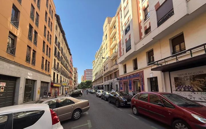 Piso en Calle de Magallanes - Foto 19