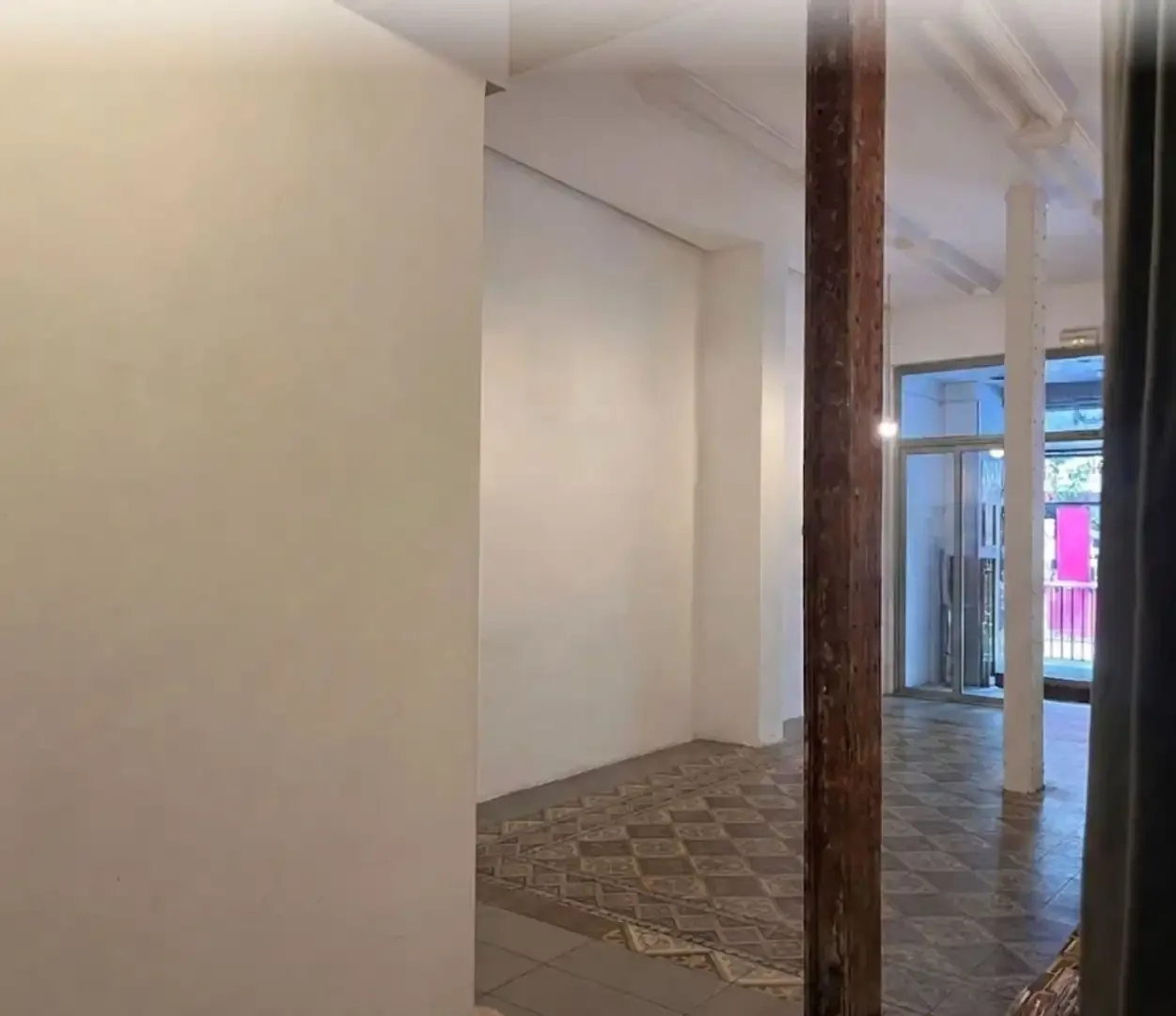 Local comercial en  N/A - Foto 4