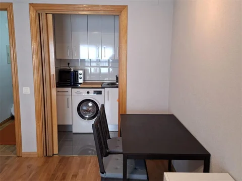 Estudio en  Calle de Sor Ángela de la Cruz 43 - Foto 3