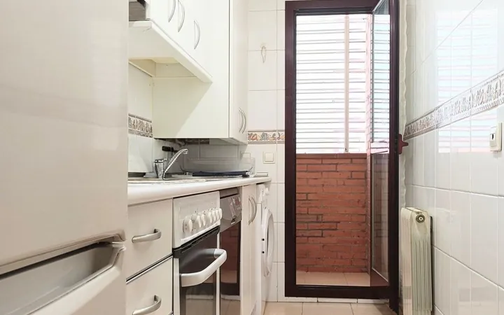 Piso en Calle de San Cipriano, Valdebernardo - Valderrivas - Foto 4