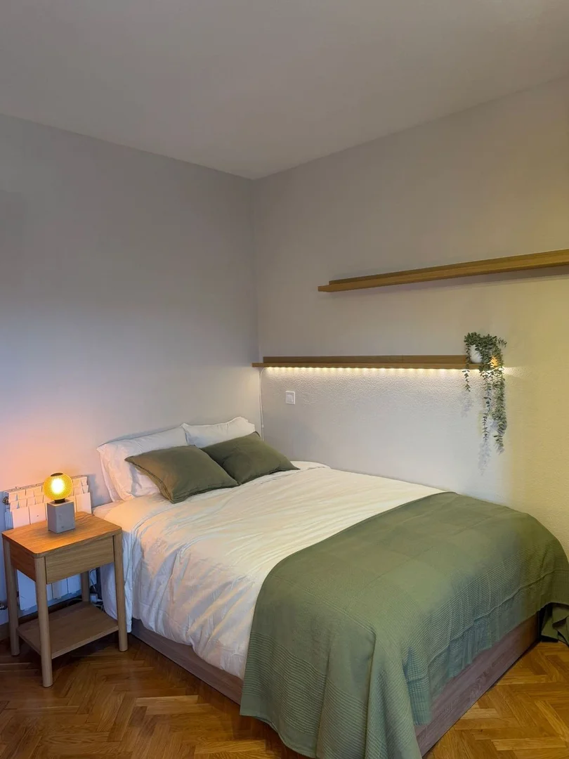 Estudio en calle de Rafael Bergamín, 9 - Foto 4