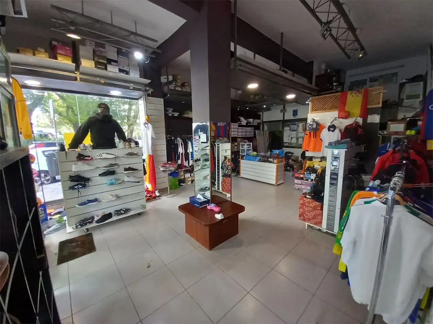 Local comercial en  Calle de las Islas Cíes 31 - Foto 4