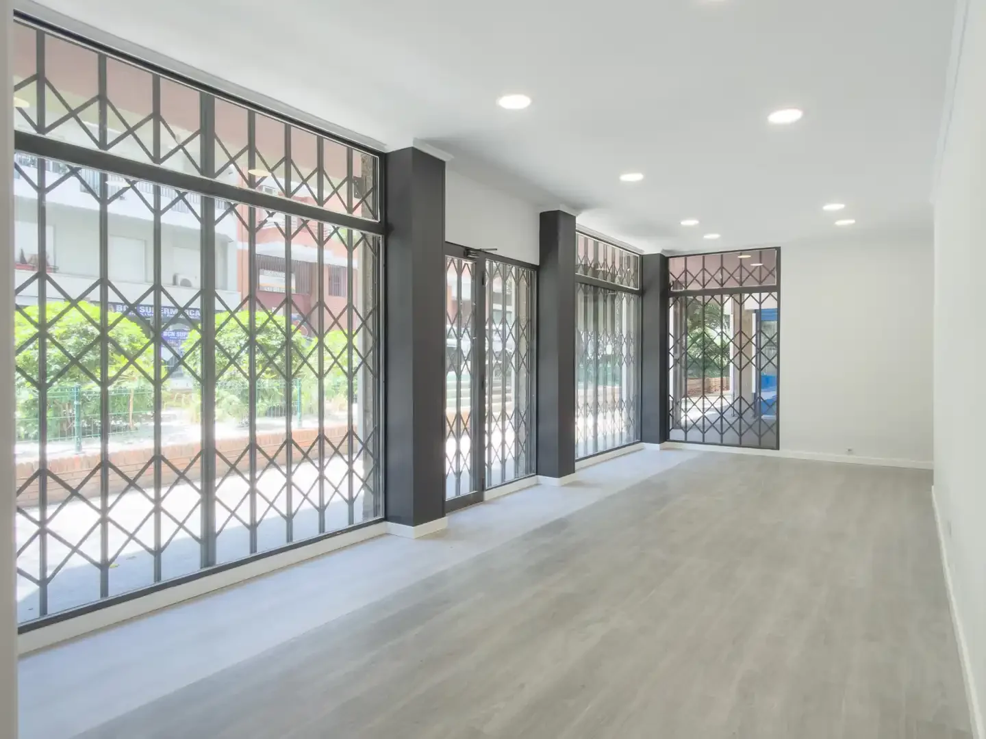 Local comercial en  Carrer de Pau Alsina 100 - Foto 4