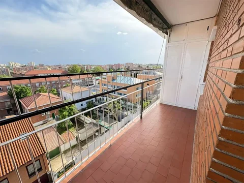 Piso en  Calle del Mar de Aral 3 - Foto 7