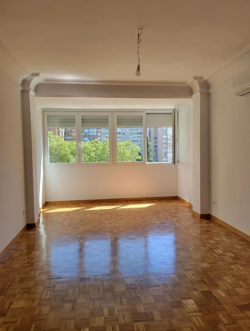 Alquiler de piso en Cuatro Caminos - Foto 4