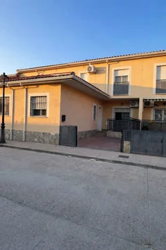 Chalet adosado en Calle Abedul, 13 - Foto 2