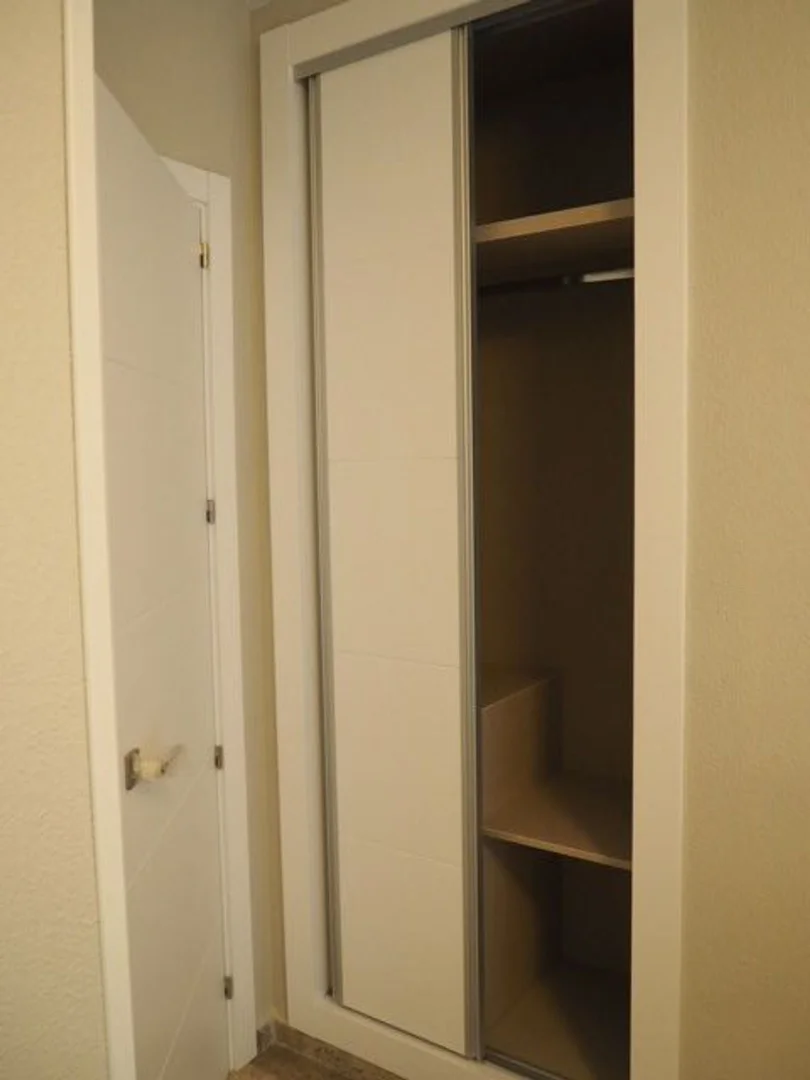 Piso en Barrio Valdeacederas - Foto 14