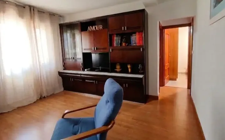 Piso en  Calle de Artajona 25 - Foto 4