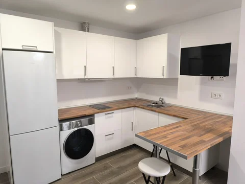 Estudio en calle de Ponce de León, 9 - Foto 1