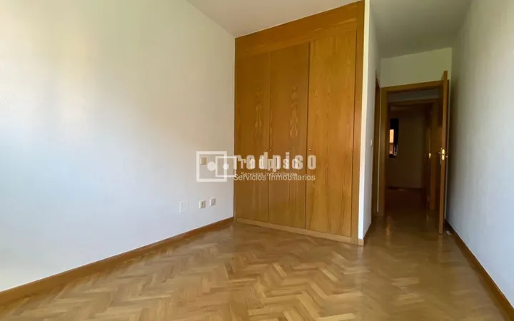 Piso en Calle de Boadilla del Camino, Las Tablas - Foto 9