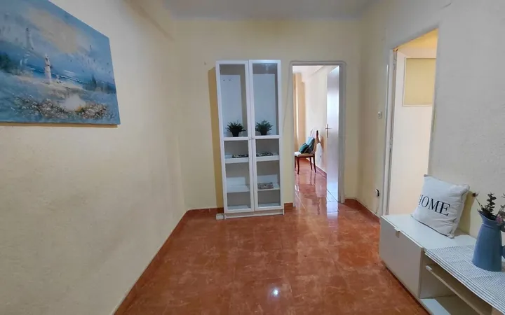 Piso en Calle de la Virgen de Lourdes - Foto 1