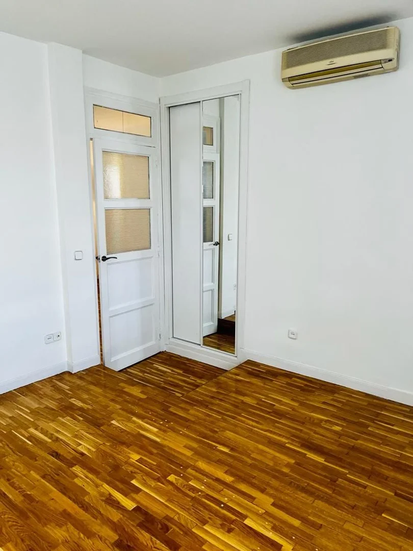 Piso en calle de Eugenia de Montijo, 51 - Foto 8