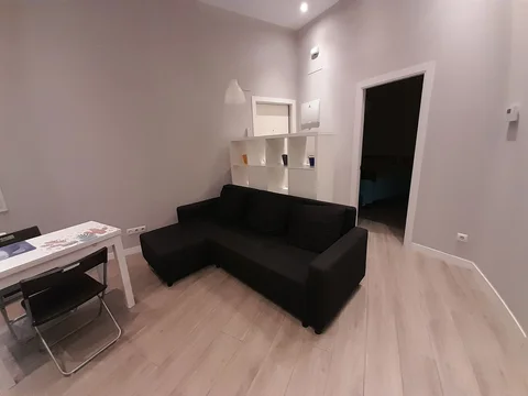 Piso en calle de Embajadores, 130 - Foto 1