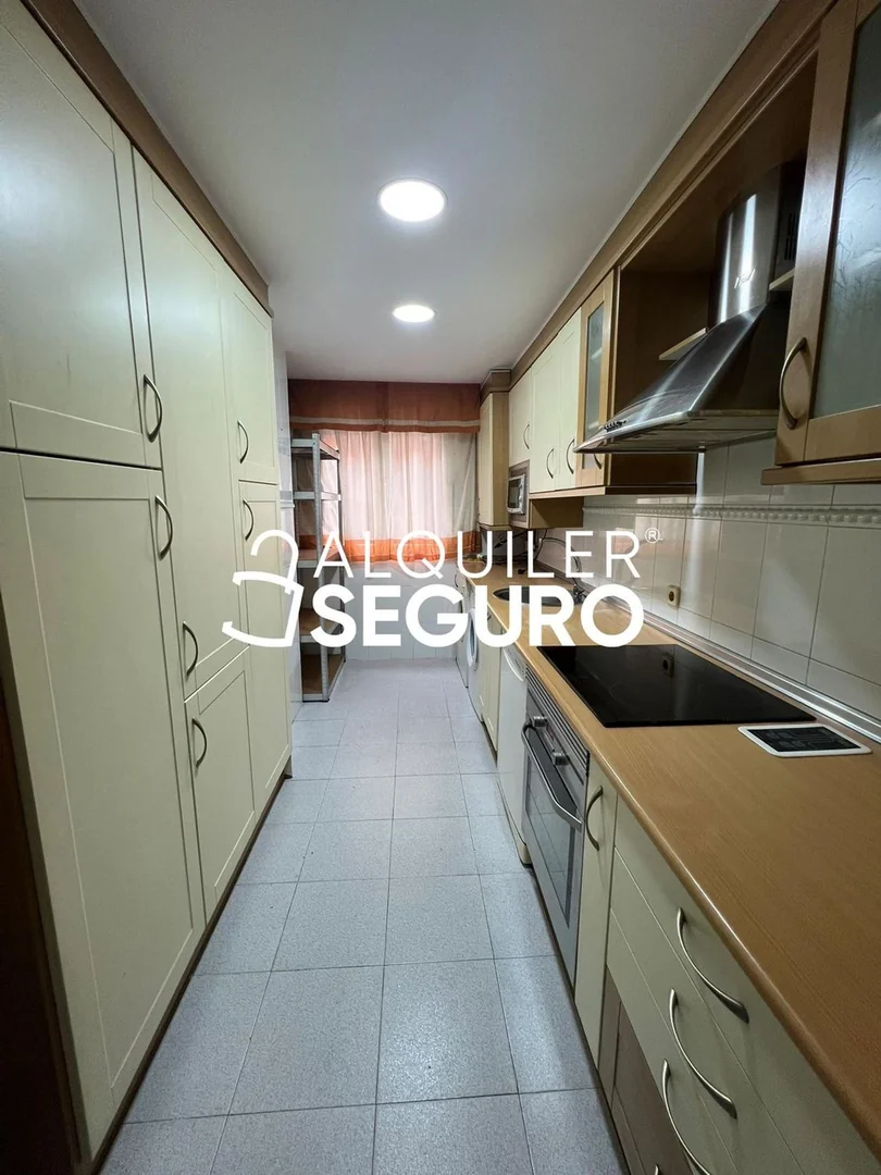 Piso en Calle Rocinante, Tres Olivos - Valverde - Foto 10