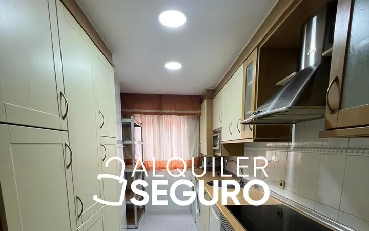 Piso en Calle Rocinante, Tres Olivos - Valverde - Foto 10