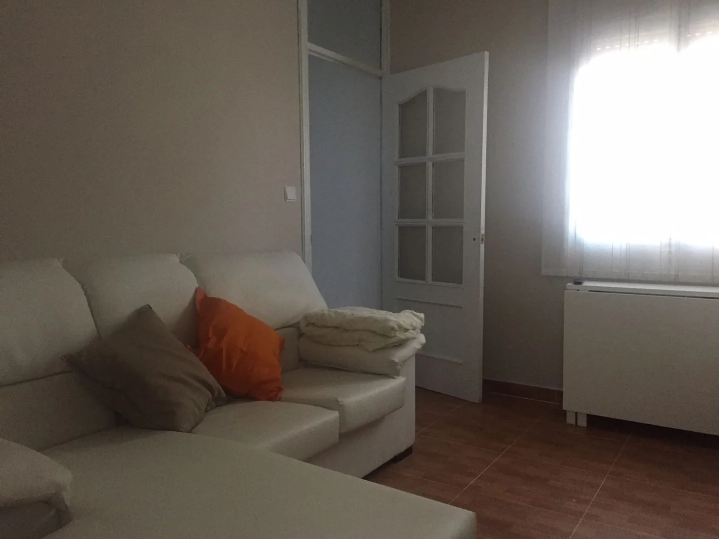 Piso en calle de Guzmán el Bueno, 65 - Foto 1