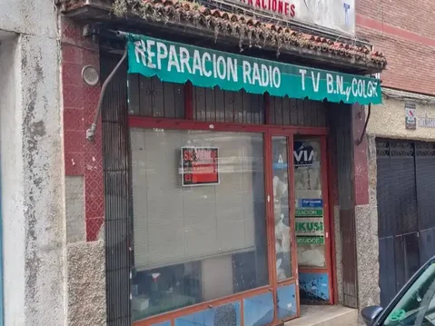 Local comercial en  Calle Ayamonte 2 - Foto 1