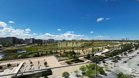 Chalet Adosado en Valdefuentes, Madrid - Foto 1