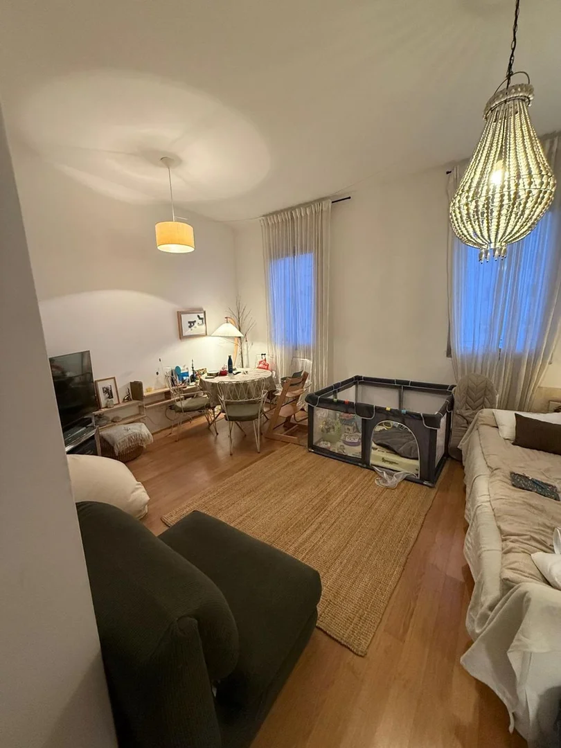 Piso en calle de Menorca, 40