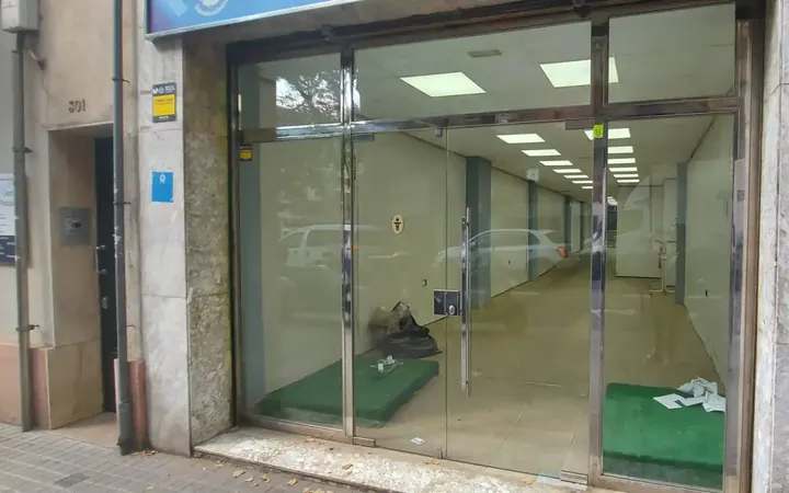 Local comercial en  Carrer de las Navas de Tolosa 303 - Foto 1