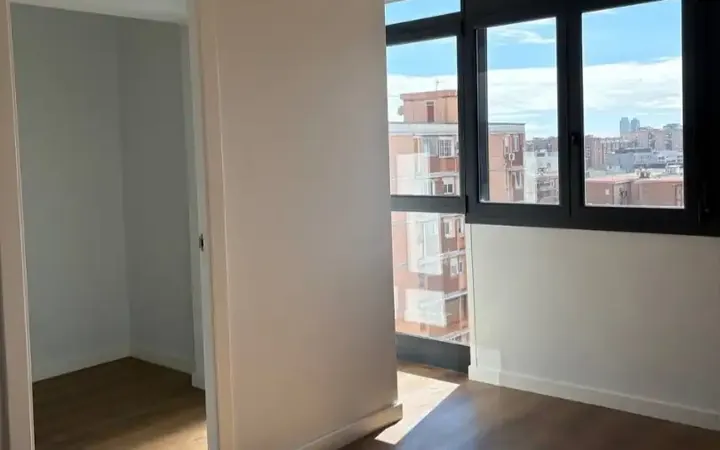 Piso en  Carrer d'Alfons el Magnànim 77 - Foto 1