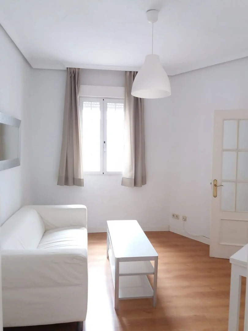 Piso en calle de Andrés Mellado, 11 - Foto 1