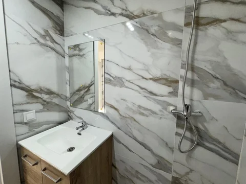 Piso en  Calle de Cuart de Poblet 35 - Foto 2