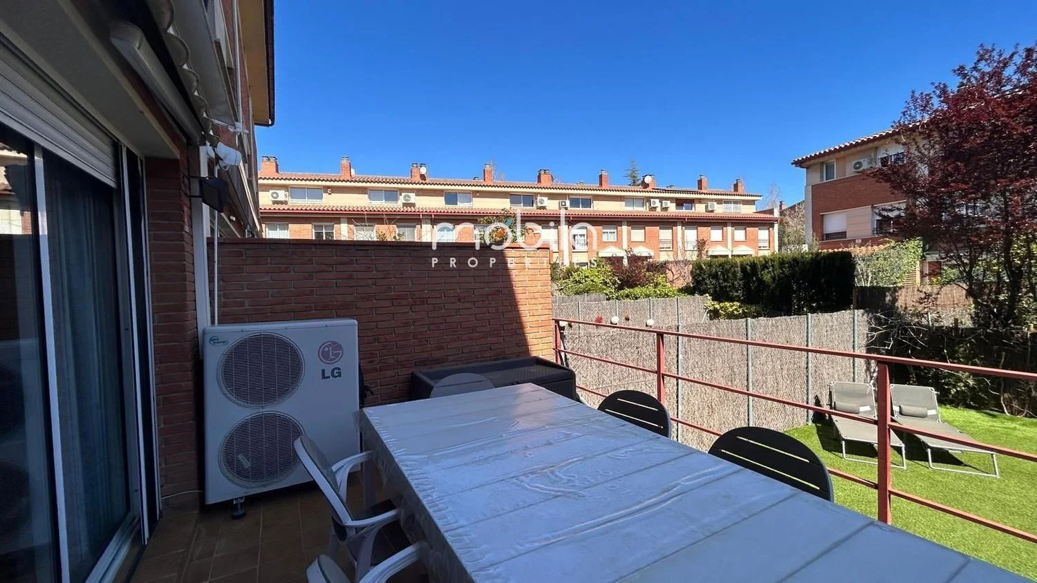 Chalet adosado en Calle de Jaén - Foto 13