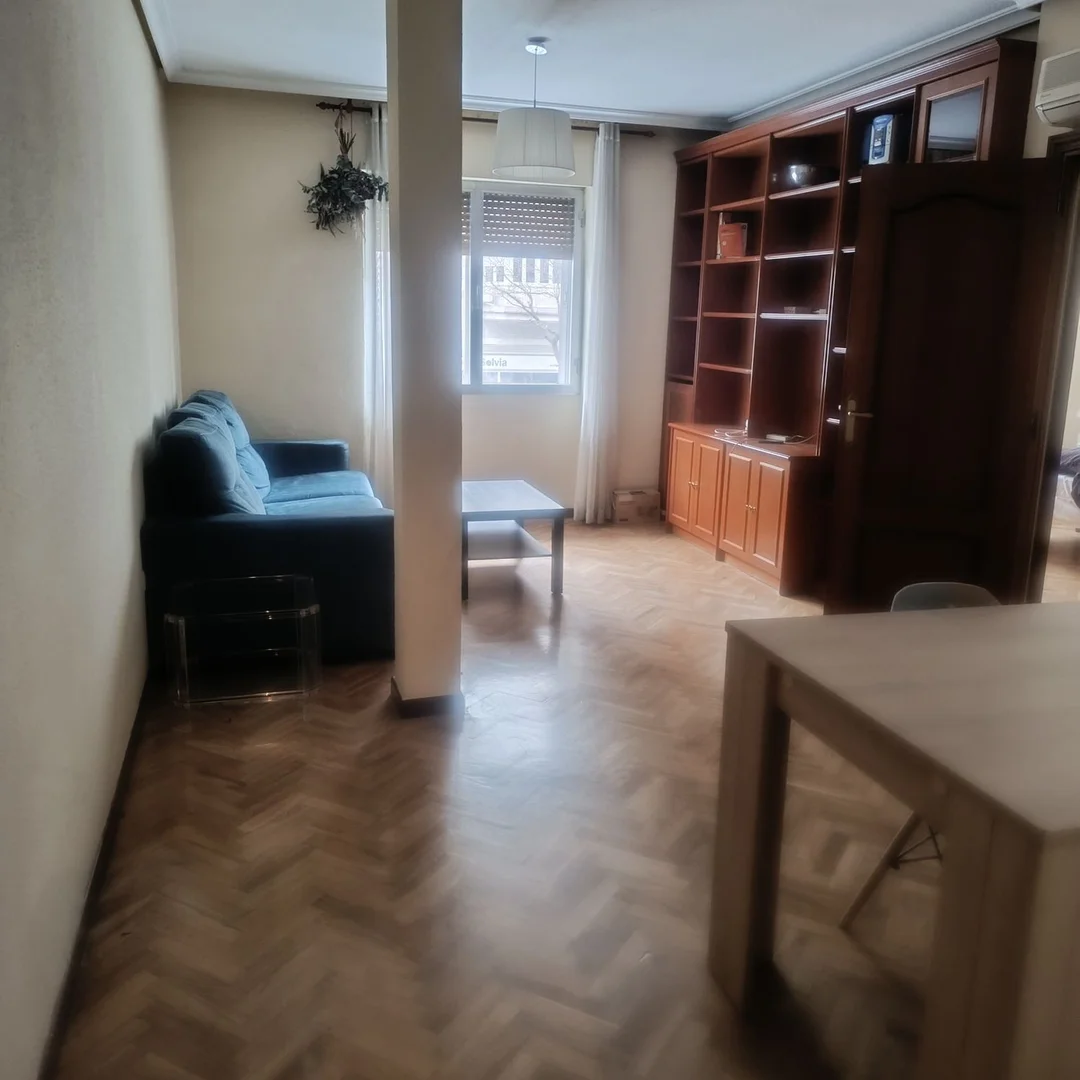 Piso en calle de Narváez, 35 - Foto 1