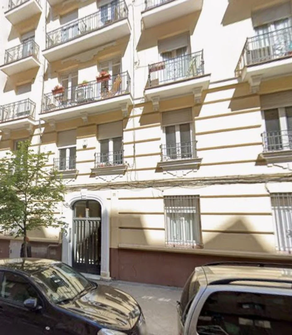 Piso en calle de Juan Álvarez Mendizábal, 13 - Foto 1