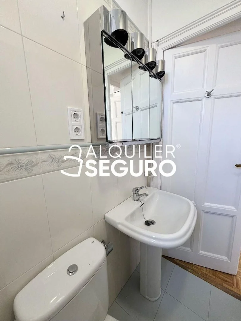 Piso en Calle de Alejandro Saint Aubin, Chopera - Foto 17