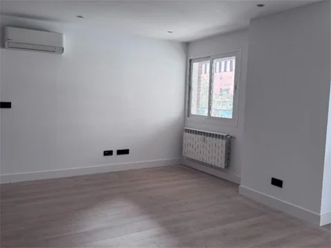 Piso en  Calle de Pedro Rico 27 - Foto 10