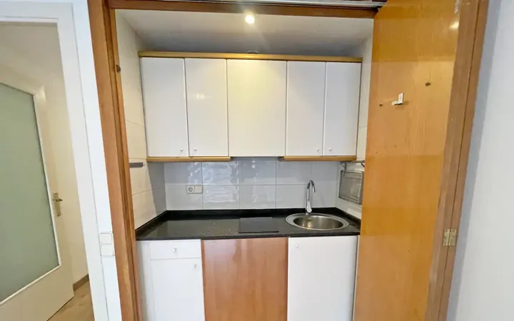 Estudio en  Carrer d'Homer 42 - Foto 8