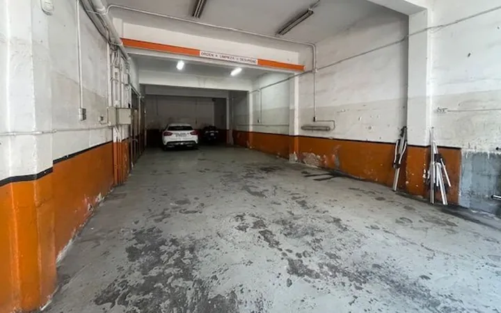 Edificio de uso mixto en Calle Fornillos - Foto 3