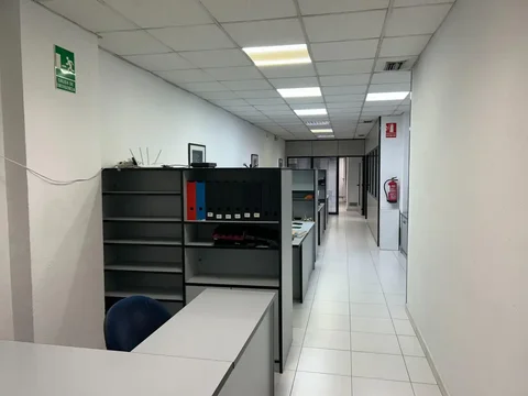 Local comercial en  Barcelona Capital - Foto 49