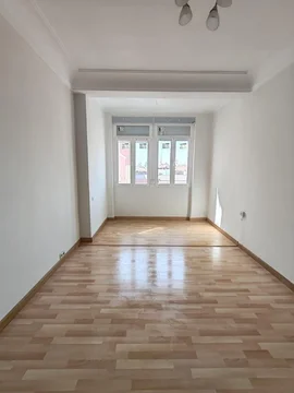 Piso en  Calle de Cea Bermúdez 50 - Foto 4