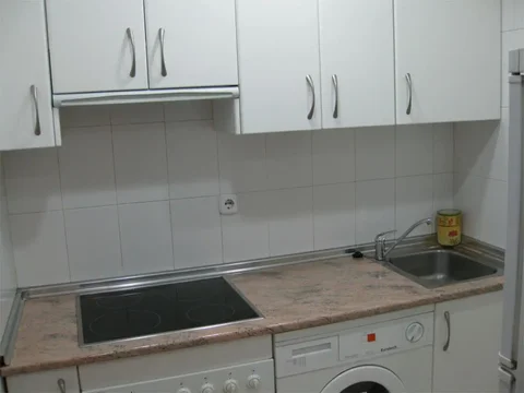 Piso en  Calle de Raimundo Fernández Villaverde 31 - Foto 4