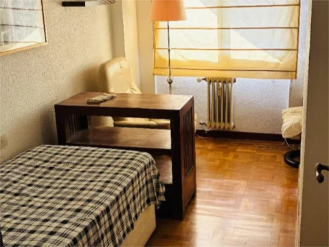 Piso en  Calle del Condado de Treviño 2 - Foto 35