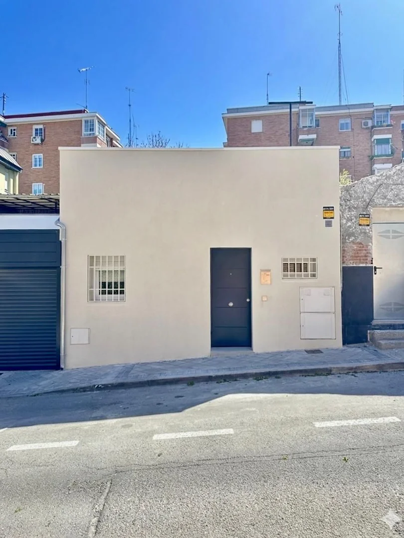 Chalet adosado en calle Isidro Dompablo, 9 b - Foto 2