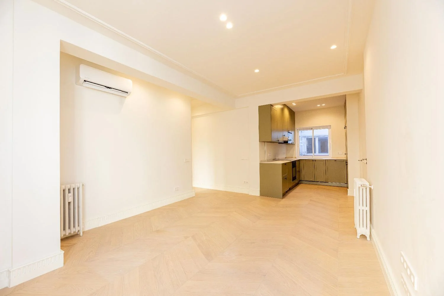 Piso en Barrio Castellana - Foto 3