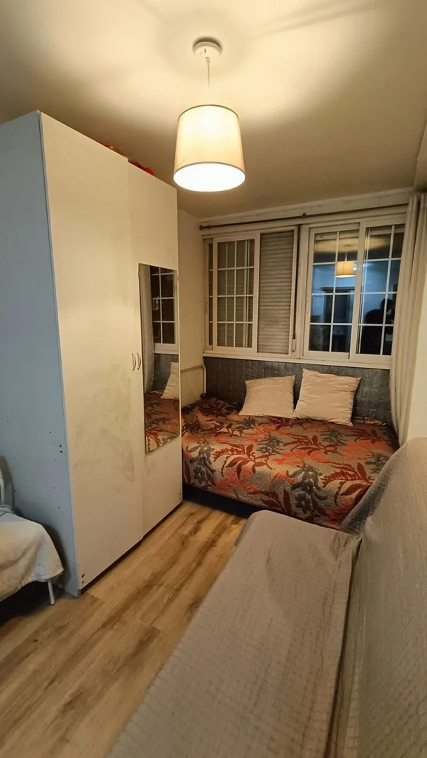 Estudio en avenida de Abrantes, 287