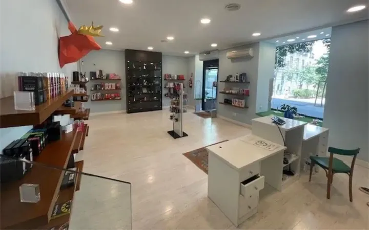 Local comercial en  Calle del Marqués Viudo de Pontejos 1 - Foto 12